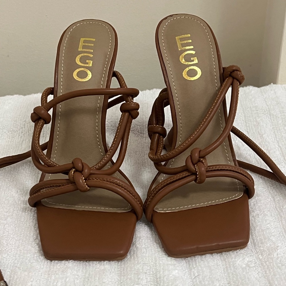 EGO Women's Tan Knotted Heels